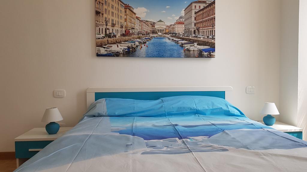 Trieste Center Rooms & Apartments - Fiori Di Триест Экстерьер фото